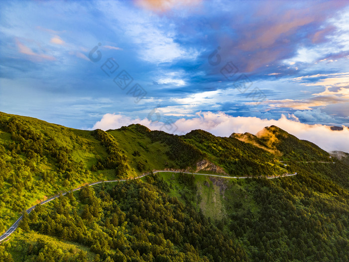 高山云海自然风光航拍摄影图