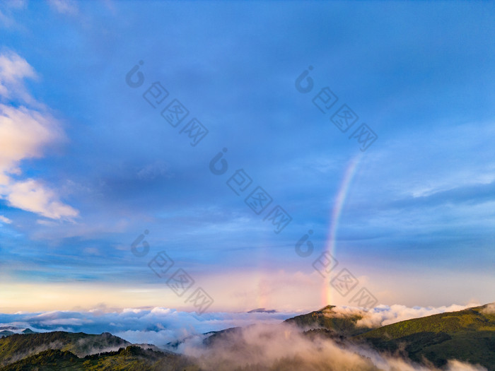 高山云海自然风光航拍摄影图