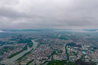 桂林城市乌云密布暴<strong>雨来</strong>临航拍