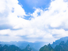 祖国壮丽山河湖南张家界奇山