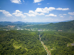 祖国壮丽山河蓝天白云青山森林摄影图