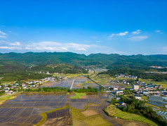 广西桂林日月双塔夜景灯光航拍摄影图