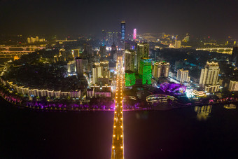 广西桂林日月双塔夜景灯光航拍摄影图