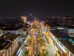 河南开封夜景人流量航拍摄影图