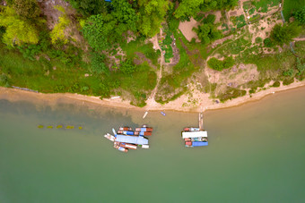 江边渔船自然风景航拍摄影图