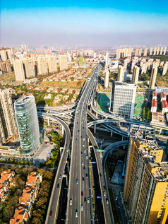 城市交通大道车辆航拍摄影图