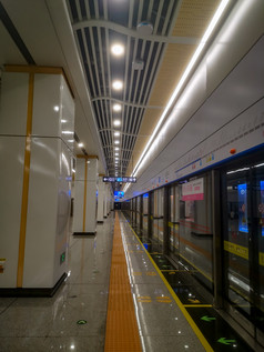 地铁站交通摄影图