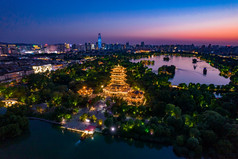 济南大明湖日落晚霞夜景航拍摄影图