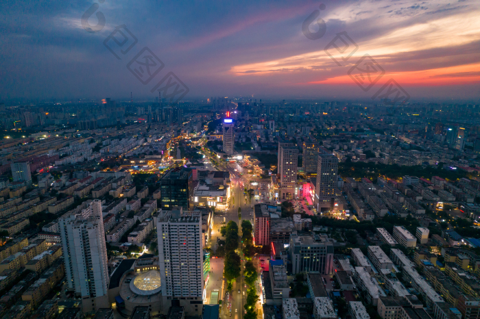 山东济宁城市夜幕降临晚霞夜景航拍摄影图图片-包图网企业站