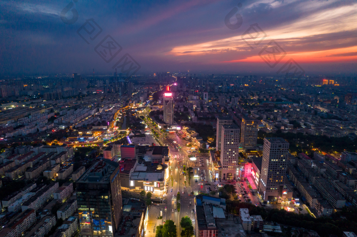 山东济宁城市夜幕降临晚霞夜景航拍摄影图图片-包图网企业站