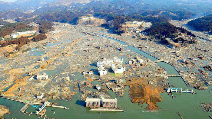 地震时大地发出的轰鸣声