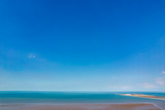 大海海浪沙滩退潮风景航拍摄影图