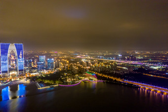 江苏苏州东方之门金鸡湖夜景航拍图