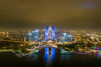 江苏苏州东方之门金鸡湖夜景航拍图