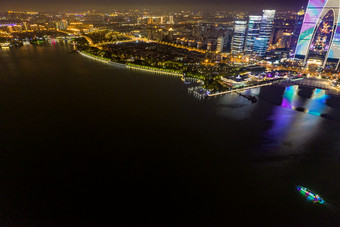 江苏苏州东方之门金鸡湖夜景航拍图