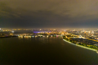 江苏苏州东方之门金鸡湖夜景航拍图