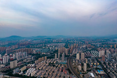 山东泰安城市清晨航拍摄影图