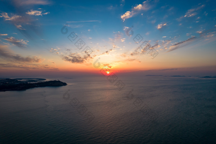 海上日落晚霞夕阳航拍摄影图