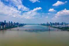 杭州钱塘江三桥蓝天白云航拍摄影图