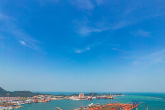 山东烟台港口码头集装箱航拍摄影图