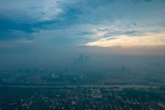 苏州城市清晨迷雾平流层日出航拍摄影图