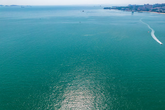 烟台烟台山大海蓝色海洋航拍摄影图