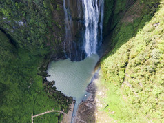 大自然高山流水瀑布湖南湘西大龙洞瀑布