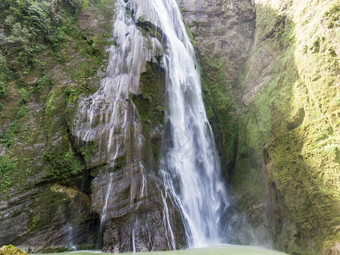 大自然高山流水瀑布湖南湘西大龙洞瀑布