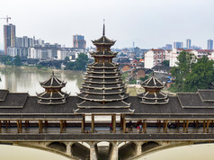 侗族特色建筑风雨桥航拍摄影图