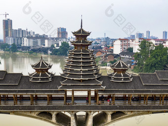 侗族特色建筑风雨桥航拍摄影图