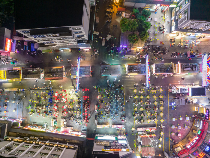 俯拍夜市宵夜摊人间烟火