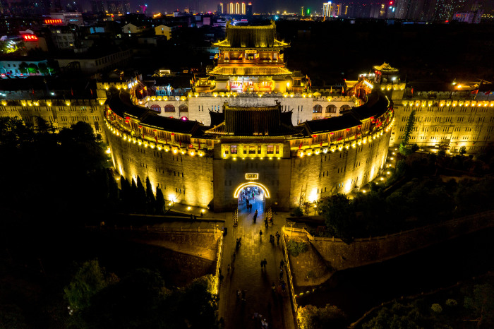 河南洛阳丽景门夜景灯光航拍摄影图图片-包图网企业站