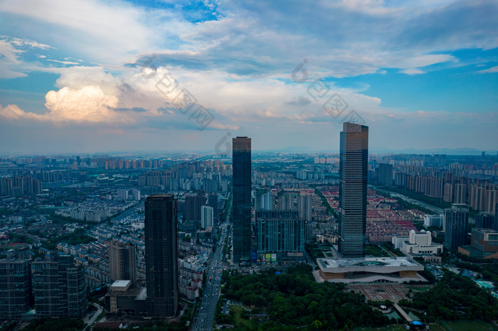 江苏无锡城市风光航拍图