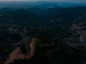 南方丘陵地貌山川风景航拍摄影图