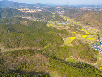 山川农田油菜花美丽乡村航拍摄影图