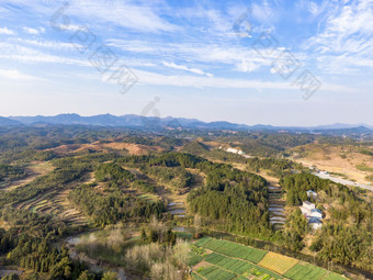 山川丘陵地貌农业种植农田航拍