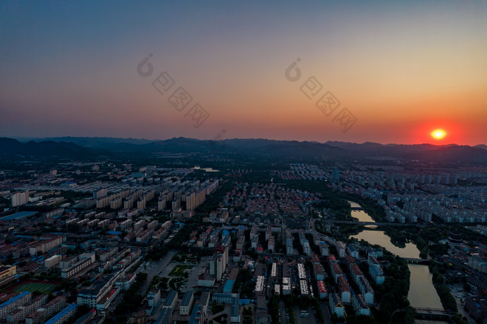 山东青州城市日落晚霞夕阳航拍摄影图