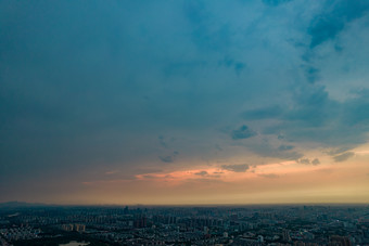 山东淄博城市暴雨来袭航拍摄影图