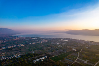 云南大理古城<strong>苍山</strong>洱海风景航拍