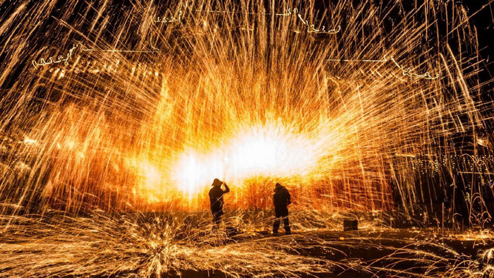 打钢花钢水四溅音效行为音效影视音效