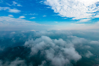 高山<strong>云海蓝天</strong>白云航拍摄影图