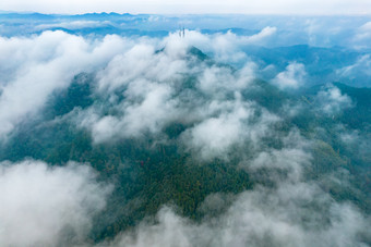 高山<strong>云海蓝天</strong>白云航拍摄影图