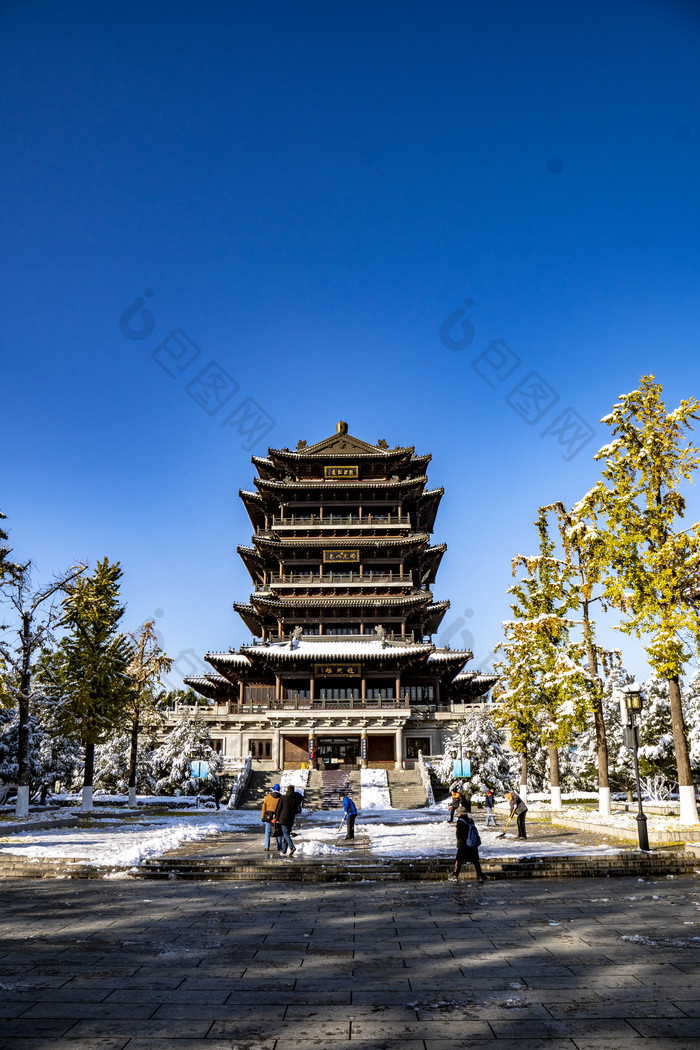 山东济南超然楼冬天雪景摄影图