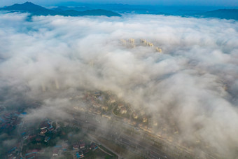 云层之上<strong>云海风景</strong>航拍摄影图