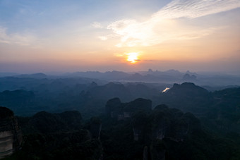 广东韶关丹霞山5A景区晚霞航拍摄影图