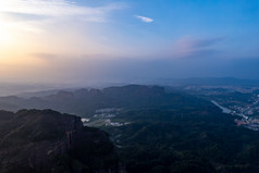 韶关丹霞山丹霞地貌日落晚霞夕阳航拍摄影图