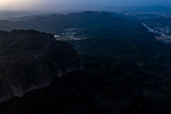 韶关丹霞山丹霞地貌日落晚霞夕阳航拍摄影图