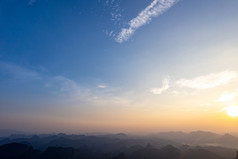 韶关丹霞山丹霞地貌日落晚霞夕阳航拍摄影图