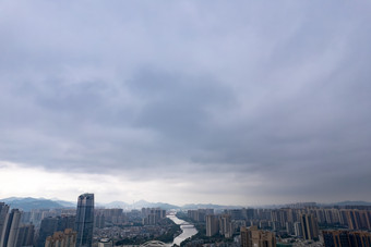 中山城市雨季暴雨来临航拍摄影图