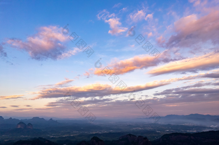 祖国大好河山丹霞山景区清晨航拍摄影图